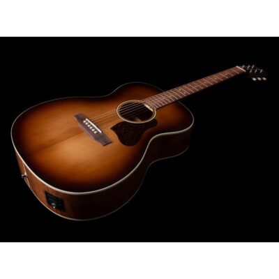 Art & Lutherie Legacy Light Burst GT EQ