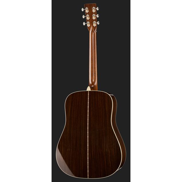 Martin Guitars D-28