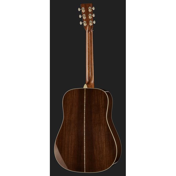 Martin Guitars D-28 Sunburst