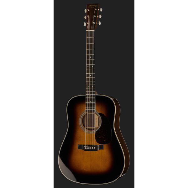 Martin Guitars D-28 Sunburst