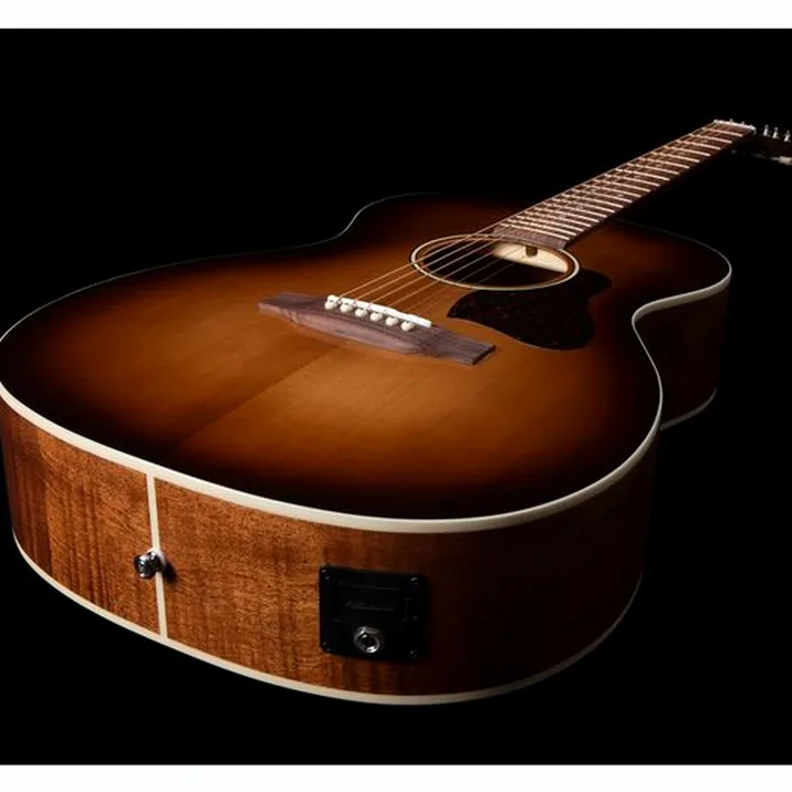 Art & Lutherie Legacy Light Burst GT EQ