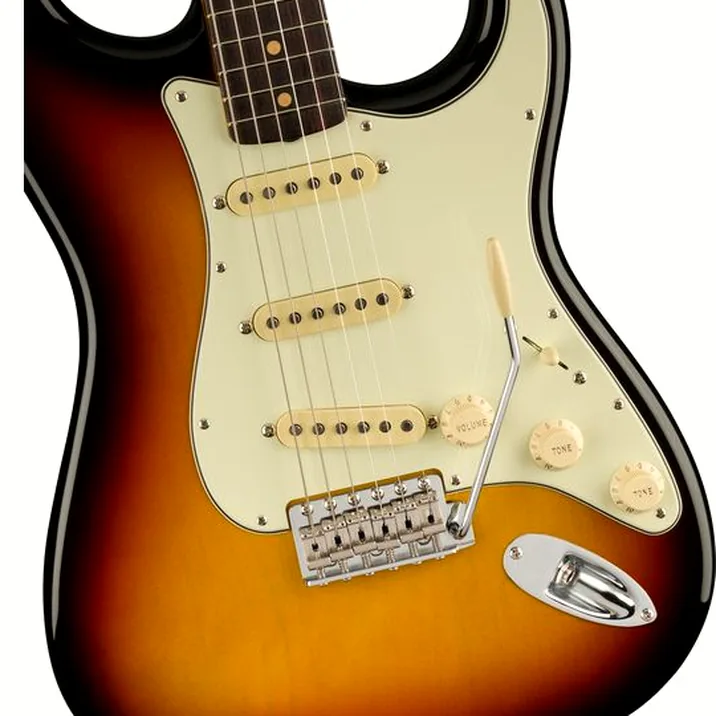 Fender Av Ii 61 Strat Rw Wt3Tb