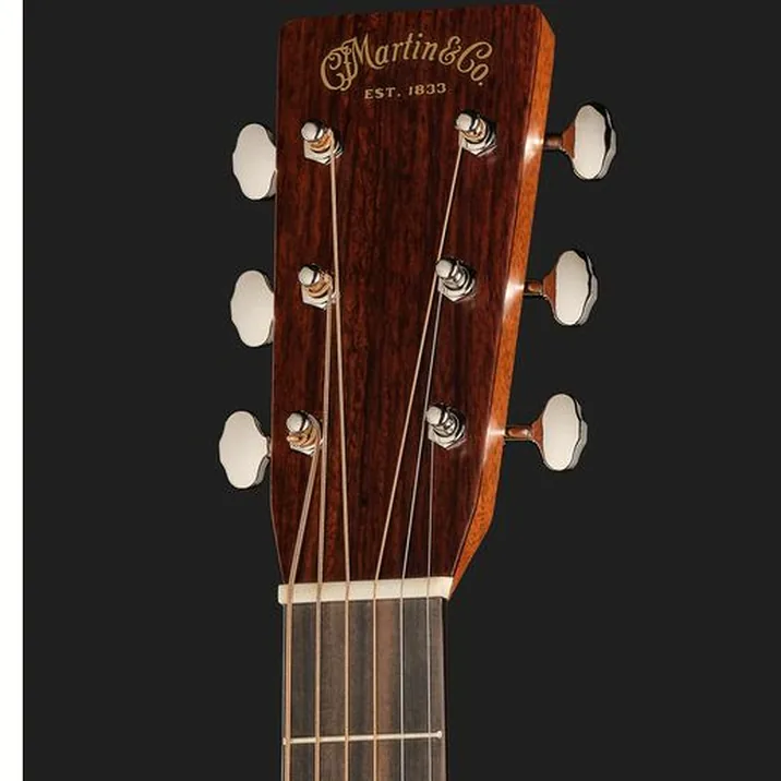 Martin Guitar D-28 Billy Strings
