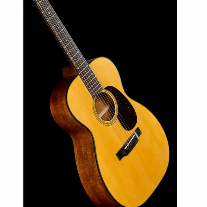 Martin Guitars 00 18