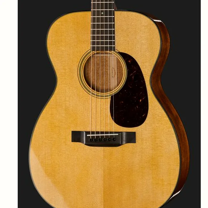 Martin Guitars 00 18