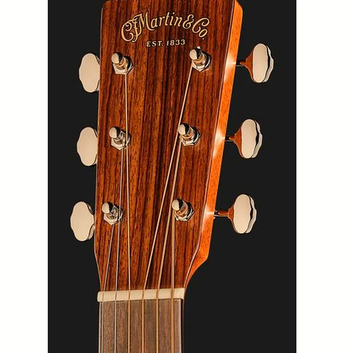 Martin Guitar 00017 LH