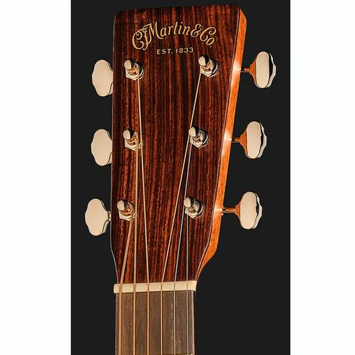 Martin Guitar 00018