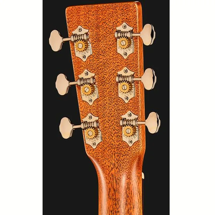 Martin Guitar 00018