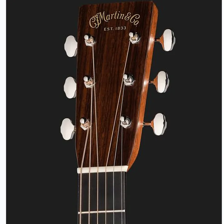 Martin Guitar 0028