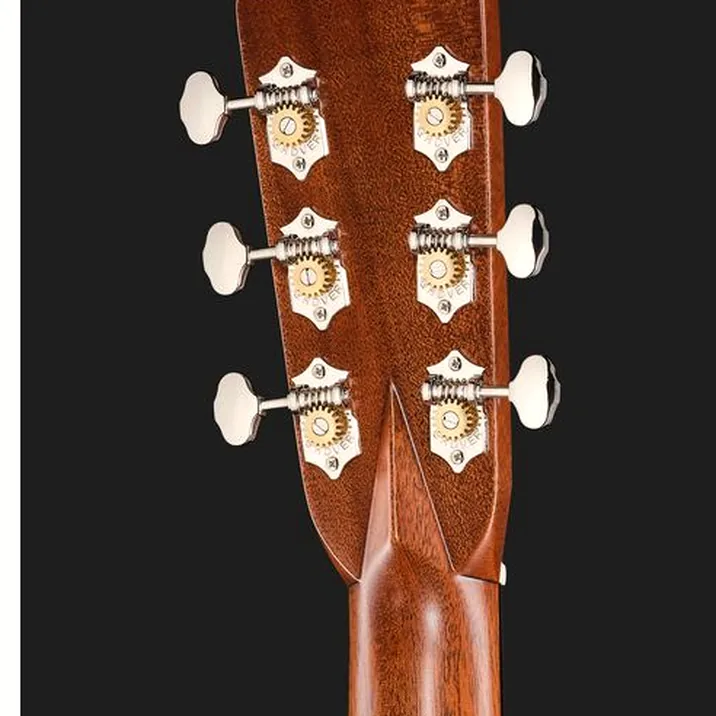 Martin Guitar 0028