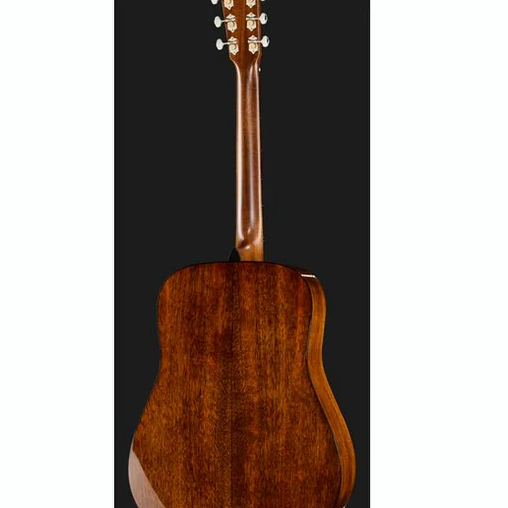 Martin Guitars D-18