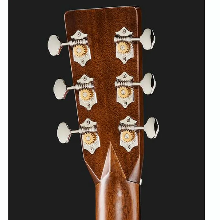 Martin Guitars D 28