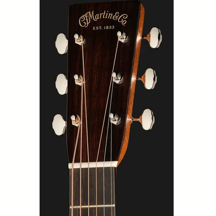 Martin Guitar HD28 Ambertone