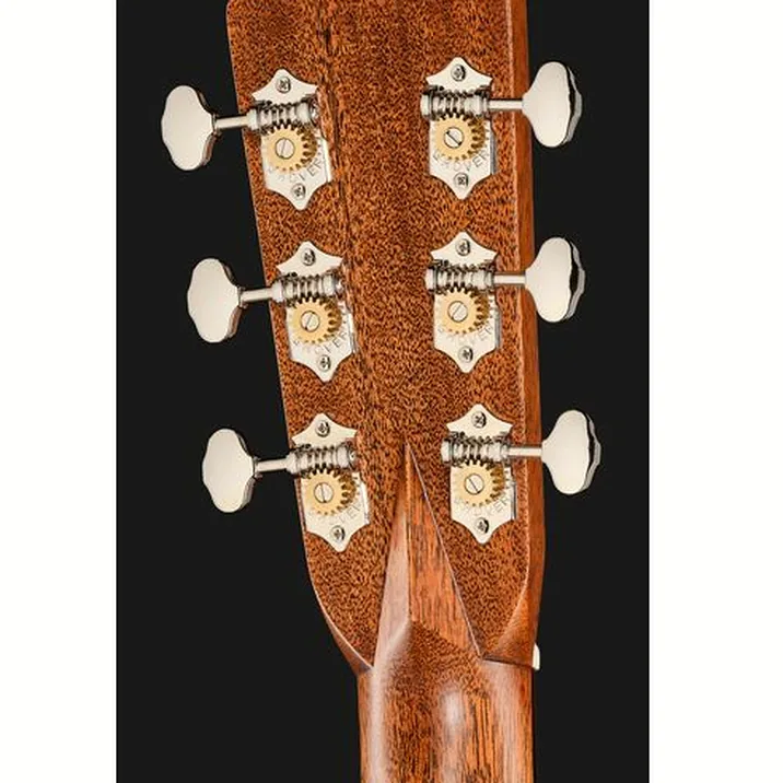 Martin Guitar HD28 Ambertone