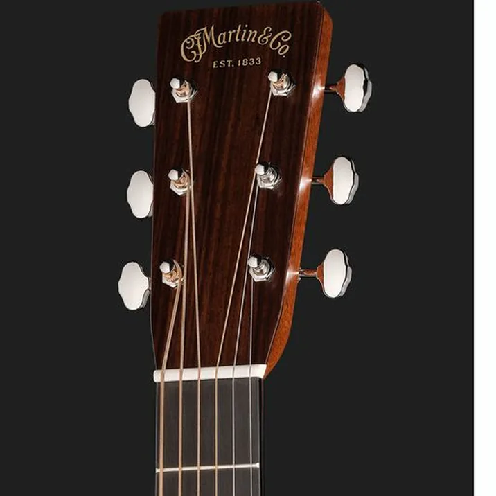 Martin Guitar HD28E