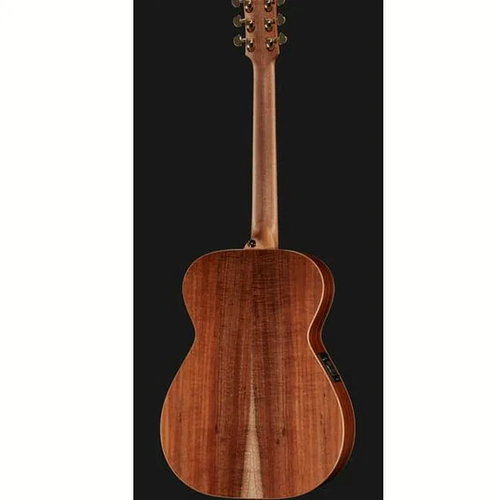 Maton EBG808A w/ Case