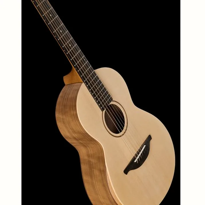 Sheeran By Lowden W04