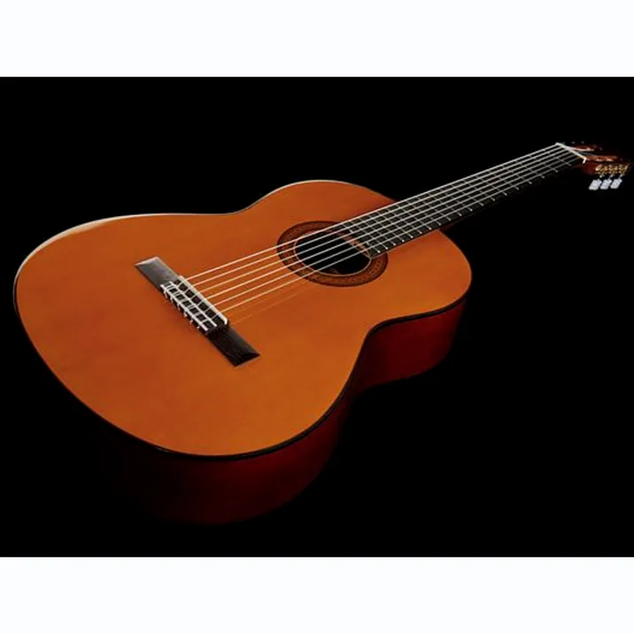 Yamaha CG102 NT Bundle